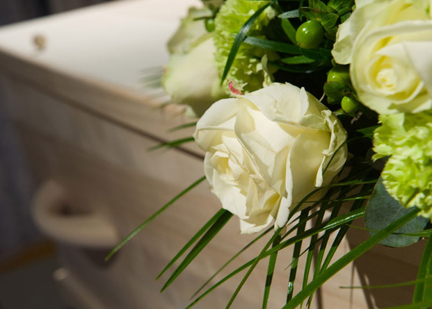 fleurs cercueil